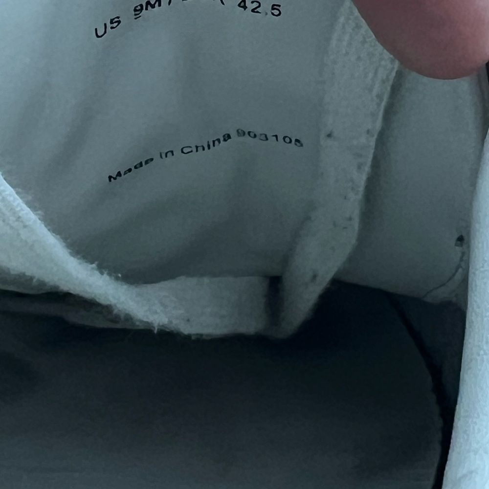 Vince Fulton Leather Sneaker in White Size 9/ EU 42.5 - Picture 10 of 11